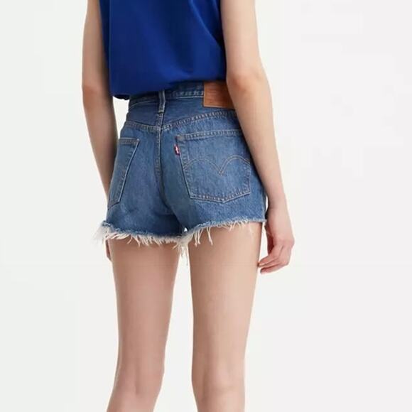 Levi’s 501 cutoff denim shorts jean high rise distressed women’s size 26/ 2 - Picture 3 of 11